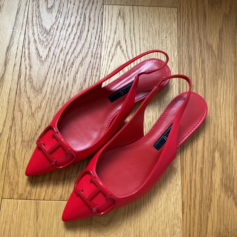 Carolina Herrera. Size: EU 37. Worn a few times. Great condition.